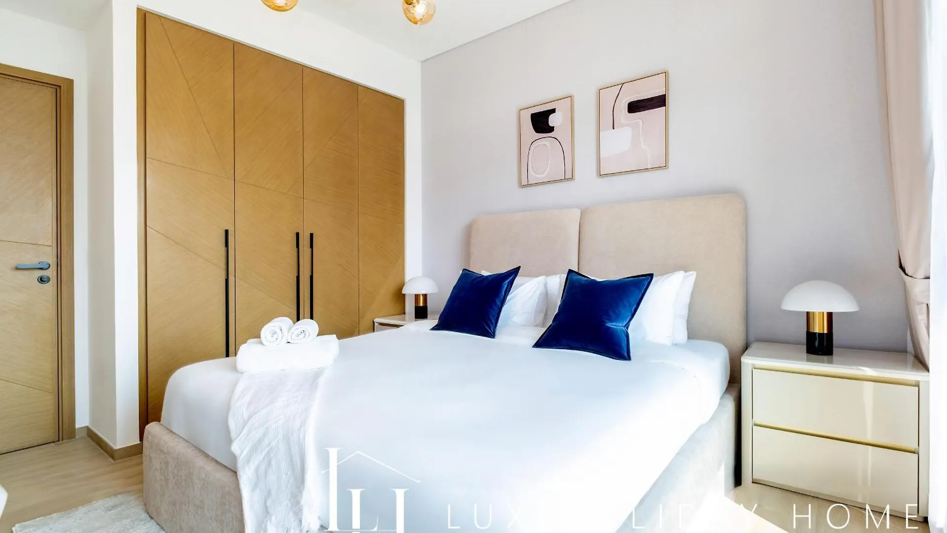 Lux The Palace Residence Suite Dubai 0*,  United Arab Emirates
